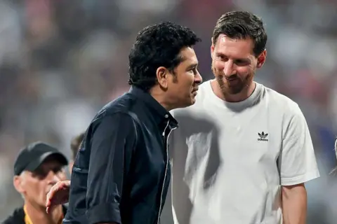 Messi met Indian cricket legend Sachin Tendulkar in Mumbai